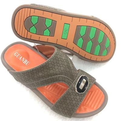 China 2022 new fashion light summer children's slippers Arab boy's shoes PU boy's slipper. for sale