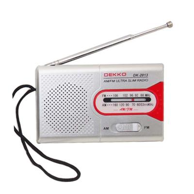 China Portable Portable Radio FM/AM Home Radio Wireless Speaker Built In Battery Retro Radio for sale