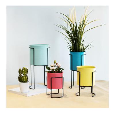 China Customizable minimalist metal flower plant pot with colorful choices, garden decoration, modern indoor living room office decor flower pot for sale