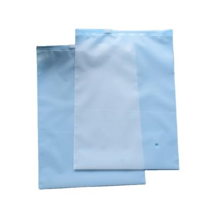 China Custom Printing Plastic Barrier Zipper Zipper Lock Bags For Packaging Clothing for sale