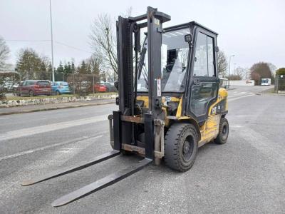 Cina Camionetto DP30 di seconda mano, Caterpillar CAT 3 tonnellate in vendita