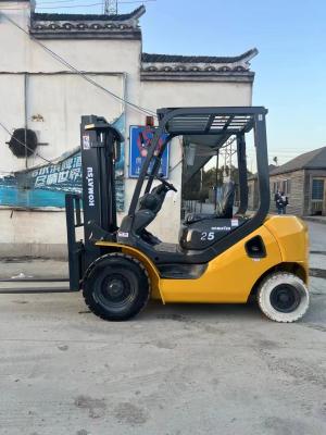 Chine 2.5 tonnes de chariots élévateurs à forklifts d'occasion à vendre