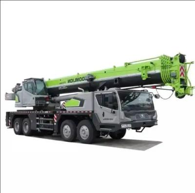 Chine Une grue mobile de 70 tonnes ZTC700V552 est à vendre. à vendre