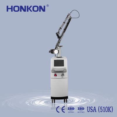 Chine Machine à commutation de Q du retrait 1064nm/532nm de tache de rousseur de peau de laser de HONKON 1064QCCL nouvelle à vendre