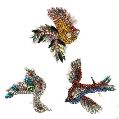 China 2021 New Shoe Buckle Bird Multi Colors Diamante Crystal Heel Shoe Decoration Buckles for sale