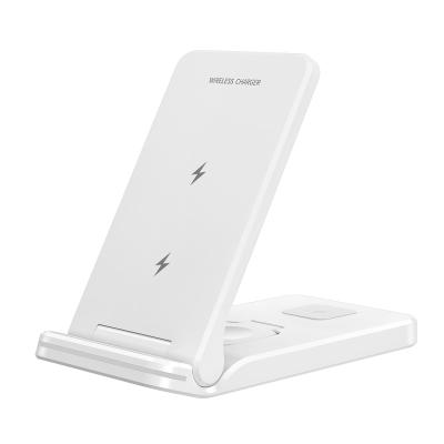 China 2022 new arrival mobile phone fast wireless charger 3in 1 phone fast wireless charger for sale