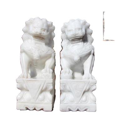 China New Han Jade White Jade Lion Sculpture Vivid Modern White Lion Sculpture Decoration for sale