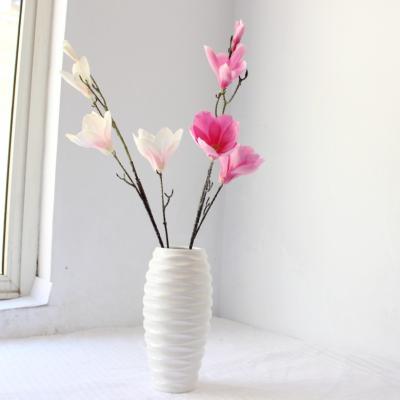 China Simple Fake Flower Magnolia Flower Decoration Wedding Decoration Home Decor Hand Made Wholesale Artificial Magnolia Flower for sale