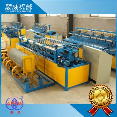 China 380V Voltage Chain Link Fence Machine Weaving Diameter 1.4mm - 5.0mm for sale