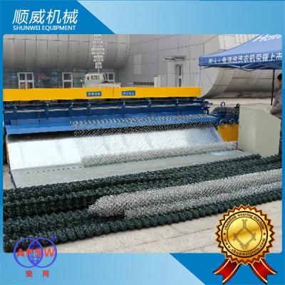 China Automatic Chain Link Fencing Machine / 0.5m - 4.2m Weaving Breadth for sale