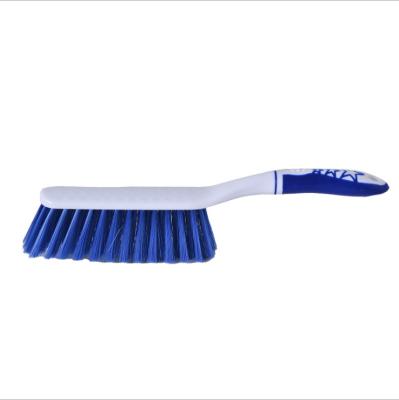 China Sustainable Wholesale Plastic Handle Bed Sweep Dust Brush Carpet Cleaning Brush for sale