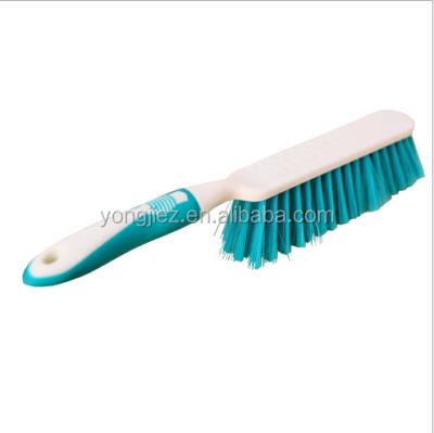 China Durable Soft Clean Bristle Dust Brush Long Handle Bed Cleaning Brush for sale