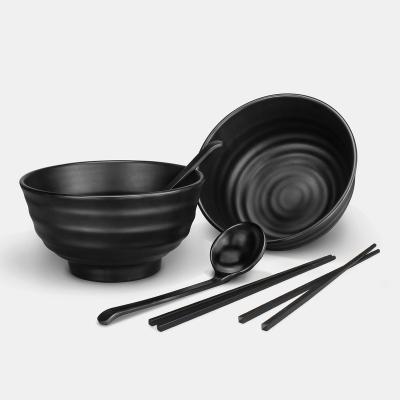 China Viable Custom Wholesale Restaurant Soup Noodles Serving Dinner Set with Spoon Melamine Black Chopsticks and Ramen Bowl Dinner Set for sale