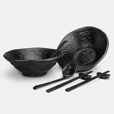 China Direct Sales Melamine Viable Shatterproof Tableware with Chopsticks and Spoons Holders Melamine Black Noodle Bowl Set for Restaurant for sale