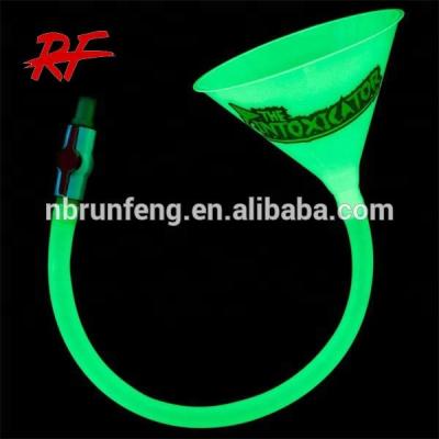 China Plastic+pvc beer bong funnel glow partly dark,glow plastic beer bong for sale