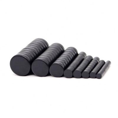 China High Quality Industrial Magnet Round N52 Black Rubber Coated Small Neodymium Epoxy Disc Magnets for sale