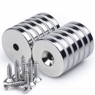 China Industrial Magnet Round Cup Neodymium Magnet 100LBS Strong Low Rare Earth Magnets With Countersunk Hole And Stainless Screws for sale