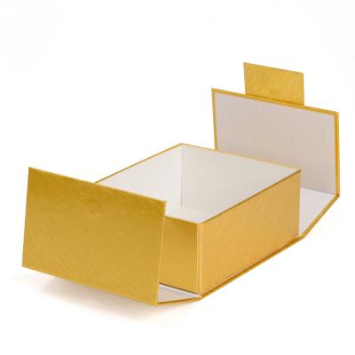 China Handmade Cardboard Folding Mounted Rigid Gold Magnet 2 Double Door Paper Gift Box for sale