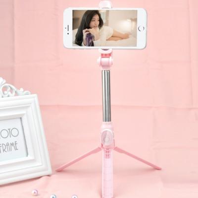 China Aluminum Stick Live Mobile Phone Tripod Selfie Holder for sale