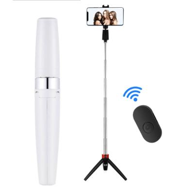 China Aluminum Selfie Stick Integrated Tripod Selfie Stick Holder Tripod Video Broadcasting Holder for sale