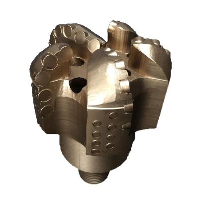 Κίνα 5 1/2′′ 5 Blade PDC Bit Matrix Body 2 3/8′′ API Reg Pin Drilling Rig Bit προς πώληση