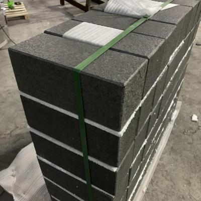 China 100% New Natural Granite Samistone Black G684 Granite Boundary Stone Road Side Curb Stone for sale