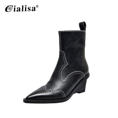 China Hot Selling Anti-Smell Pointed Toe Comfort Ankle Women's Boots Stuck High Heel for sale