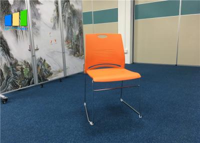 Chine La chaise en plastique de visiteur de bureau de polypropylène a adapté les chaises aux besoins du client s'exerçantes empilables à vendre