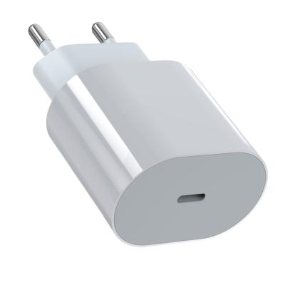 China Newest 2022 Mobile Phone Wholesale On Type C Usb C 20w PD Wall Super Charging Super Charging Wall Charger Fast Charging Charger for sale