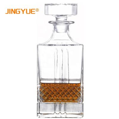 China New Classic/Postmodern Durable Lead Free Thick Bottom Engrave Square 25oz Whiskey Decanter With Glass Stopper For Liquor Bourbon Wine for sale