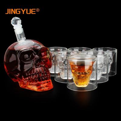 China New Classical/Postmodern Hot Clear Glass Skull Shaped Amazon 25 Ounce 750ml Liquor Whiskey Decanter Set With 6 Glasses For Home Bar Party for sale