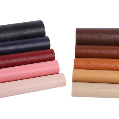 China Waterproof Colored Brushed Fabric Lychee Grain Leatherette Fabric Sofa Synthetic Leather For Furniture Cars en venta