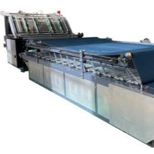 China 1300mm Semi Automatic Flute Laminator Machine ±1mm Laminating Precision for sale