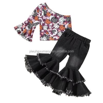 China Breathable Fashionable RTS Halloween Kids Pumpkin Print Off The Shoulder Top And Denim Bell Bottoms Girls Dress Set for sale