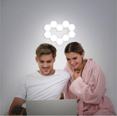 China Modular Creative Home Light DIY Bedroom Decor Hexagon Honeycomb Touch Touch Wall Light Modular Night Light for sale