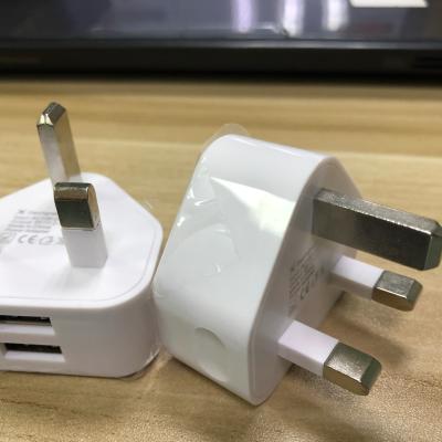 China Mobile Phone Dual USB Wall Charger Plug 5V 2.1A 3pin UK Phone Charger for sale