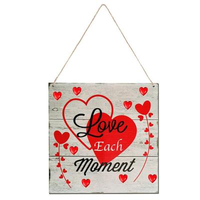 China Valentine's Day Handmade Wooden party Signs Wall Hanging Decorations for Wedding Valentine's Day Front Door ornaments for sale