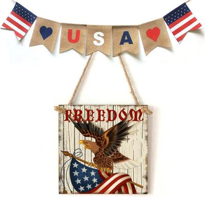 China Independence Day Ornaments Vintage Wooden Hanging Happy 4th Of July Sign Board Wall Door Home Decoration Independence Day Party Gifts for sale