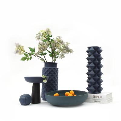 China Modern Minimalist Modern Home Decoration Nordic Ceramic Large Geometric Vase for sale