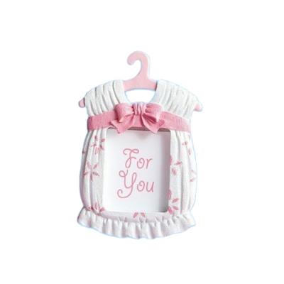 China Wholesale Europe Cute Baby Shower Favors Home Decor Unique Pink Photo Frame for sale