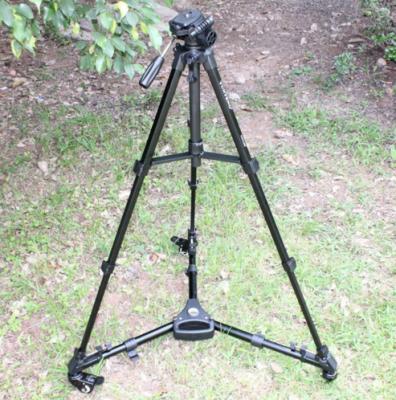 China Digital Camera Moving Dolly Tripod Pulley Tripod Base Roller Camera Dolly Camera Tripod With Wheels for sale