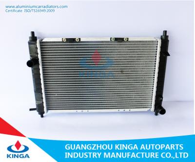 China Daewoo-Radiator van de de Radiatorauto van Radiatormatiz'98 MT PA16mm de Auto met Tank Te koop