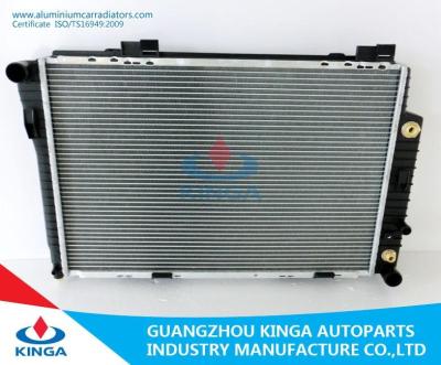 Chine PA automatique faite sur commande 617*418*32mm de radiateur de benz de Mercedes de radiateur de plat à vendre