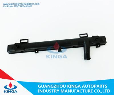 China Escudo de Suzuki/Vitara'05 magnífico EN el refrigerador de aceite plástico de la cubierta del radiador del tanque del radiador en venta