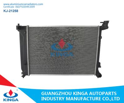 Chine A / Radiateur de refroidissement en aluminium de C Hyundai pour OEM 25310-C2000 de sonate à vendre