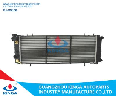 China De Radiators van het hoge Prestatiesaluminium voor de Tank van Jeepcherokke rangschikken 70 * 284.5mm Te koop