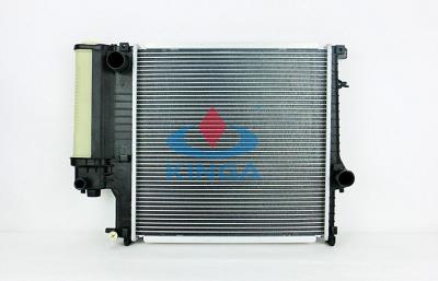 China Reemplazo auto del radiador de BMW del coche del cambiador de calor para 316/318/320/325' 90 en venta