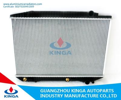 China Radiador de aluminio W126/560SE del Benz PA32 '79 - en el refrigerador de aceite del OEM 1265004803 38 * 330 en venta