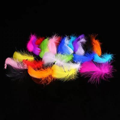 China Hot Selling Soft 5g Plastic Red Feather Bobo Balloons Decorations Feather for sale