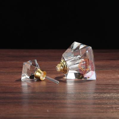 China Beautiful Europe Antique 3ml Crystal Perfume Bottles For Perfume Oil for sale